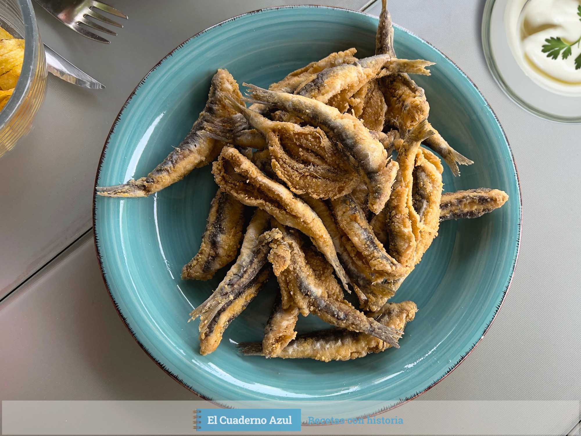 Cómo hacer boquerones fritos crujientes | El Cuaderno Azul